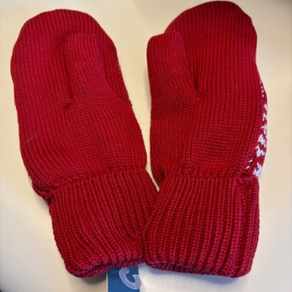 Parkhurst Red Mittens (One Size) - Picture 4 of 5